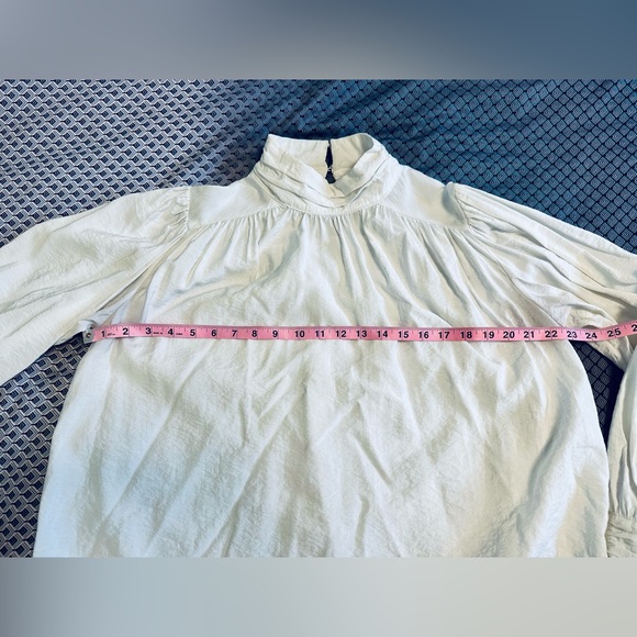 Women’s Crop White Blouse Size L - Picture 3 of 11